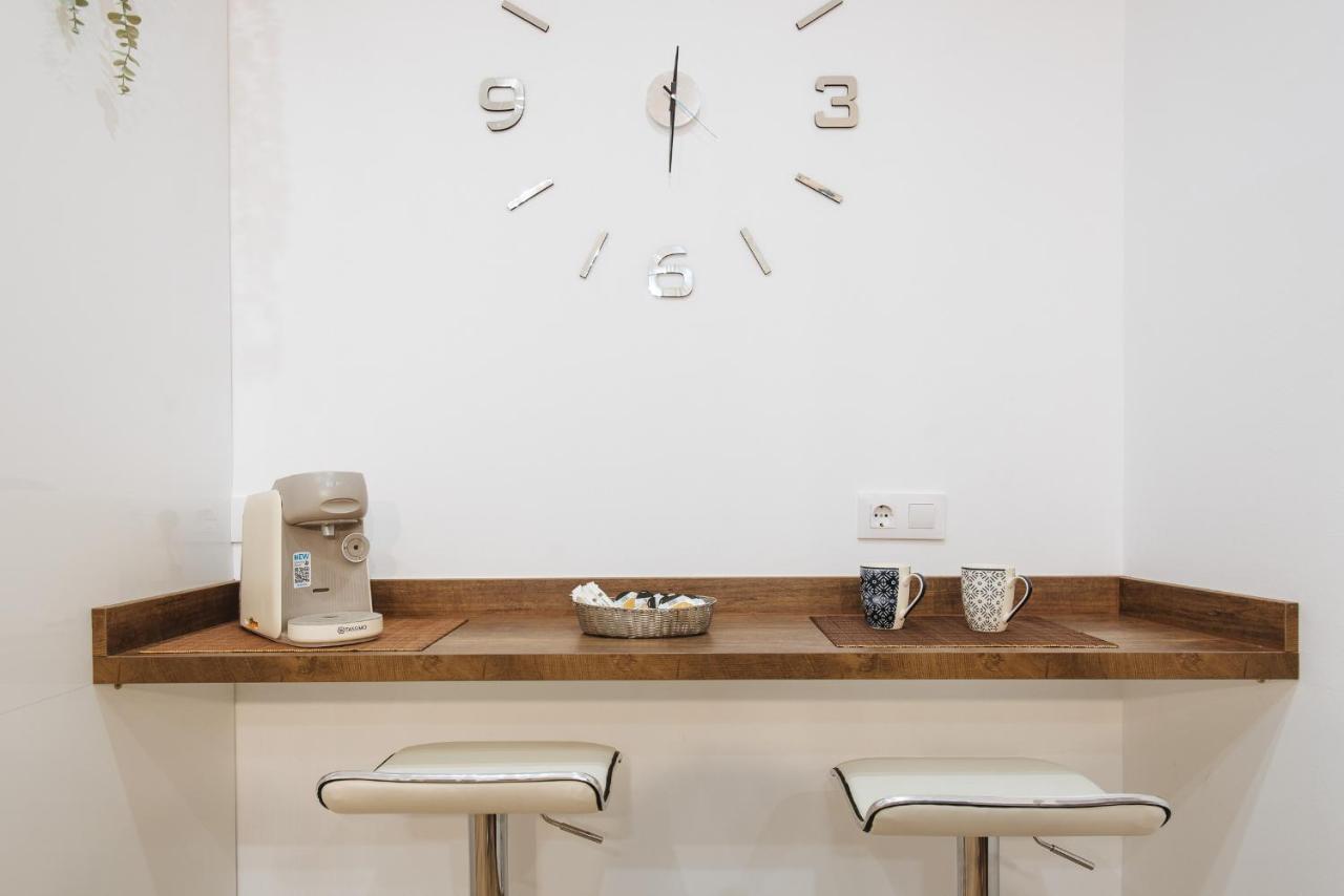 El Apartamento Del Reloj De Sol เซบีญา ภายนอก รูปภาพ
