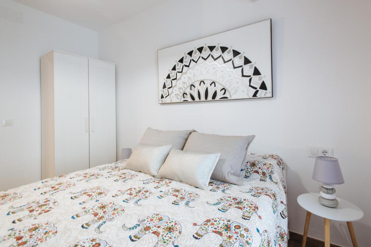 El Apartamento Del Reloj De Sol เซบีญา ภายนอก รูปภาพ