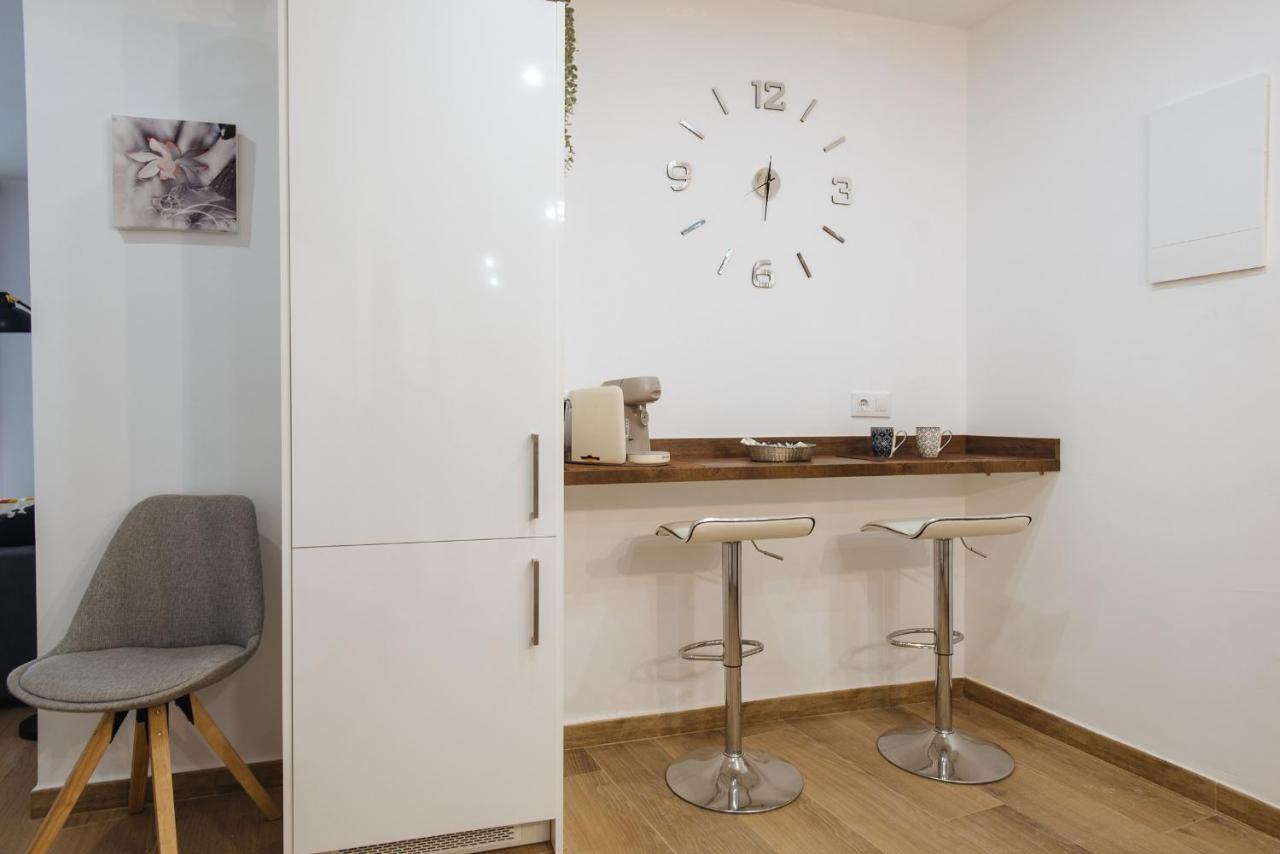 El Apartamento Del Reloj De Sol เซบีญา ภายนอก รูปภาพ